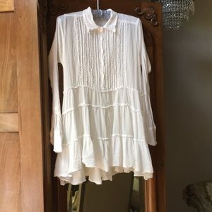 White Long Sleeved Flowy Blouse
